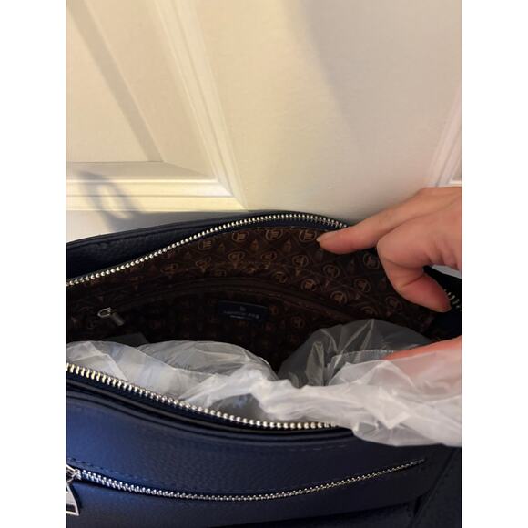 London Fog Crossbody Satchel Purse with Chaundry  Scarf - Picture 5 of 8